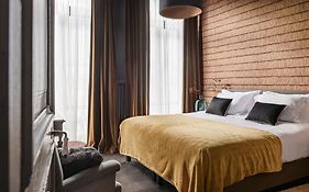 The Bank 1869 - Unique Guestrooms In The Historic Center Of Bruges